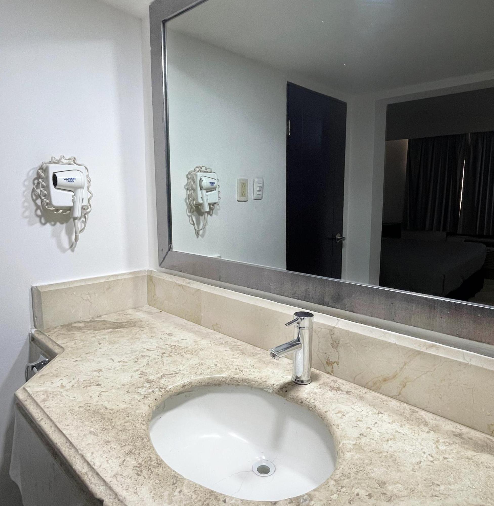 Hotel Capital Urban By Balderrama Collection 4*